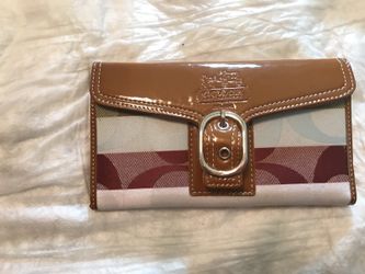 Coach wallet---knockoff