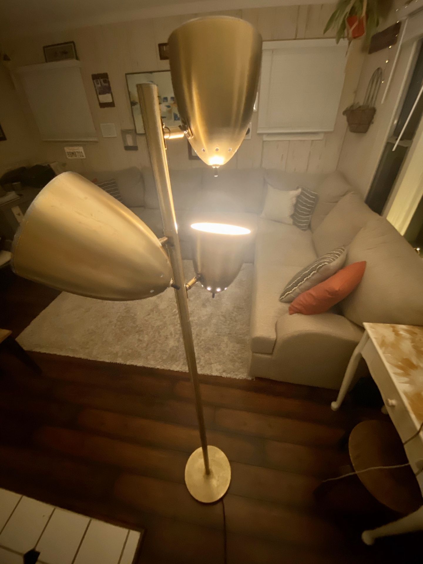Floor/ standing lamp- aged brass, 3 lights