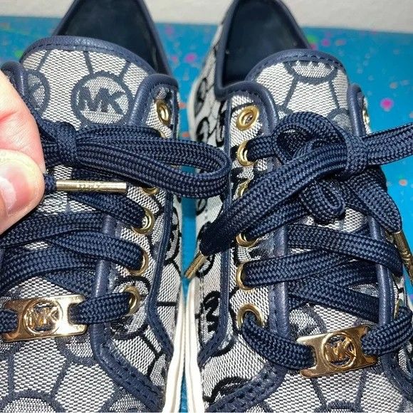 
Michael Kors Women’s Sneakers – Navy/Gold – Size 91/2
