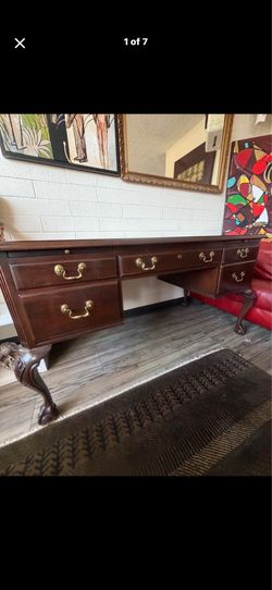Ethan Allen., Antique beautiful well-made guest