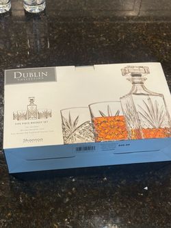 Crystal whiskey set – decanter and 4 glasses. New, in the box.