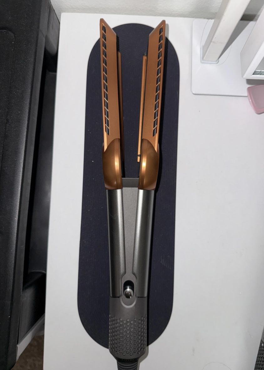 Wet to Dry - Dyson Airstrait Straightener - Nickel/ Copper