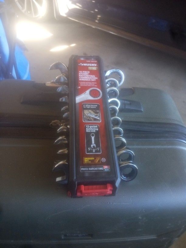 HUSKY 10-PIECE STUBBY RATCHETING COMBINATION WRENCH SET
