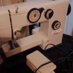 Riccar Super Stretch 1600 Sewing Machine