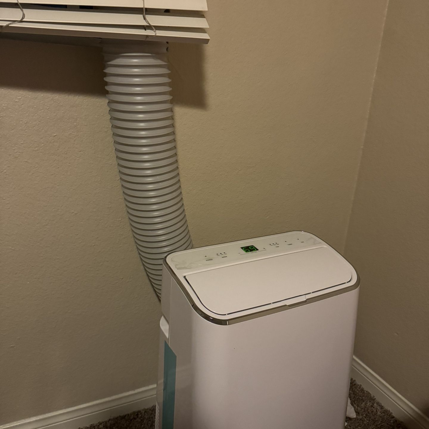 GE Portable air Conditioning Unit Like New