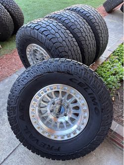 KMC 6x139.7 new rims 315/70/17 used tried