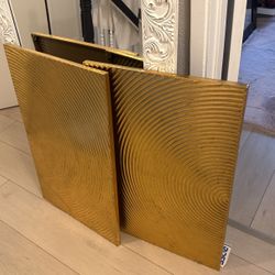 Cuadros nuevos en muy buen estado color dorado de metal
