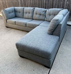 Charcoal 2 piece sectional | ARROWMASK