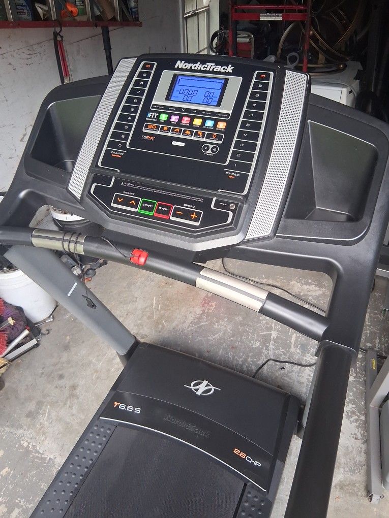 Nice Clean Working Nordictrack Treadmill 