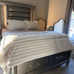 Queen Bed With Mattress And Dresser