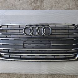 (50% OFF) - 2017-2019 AUDI FRONT BUMPER CENTER GRILL - (OBO)
