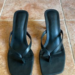 Black kitten heels 