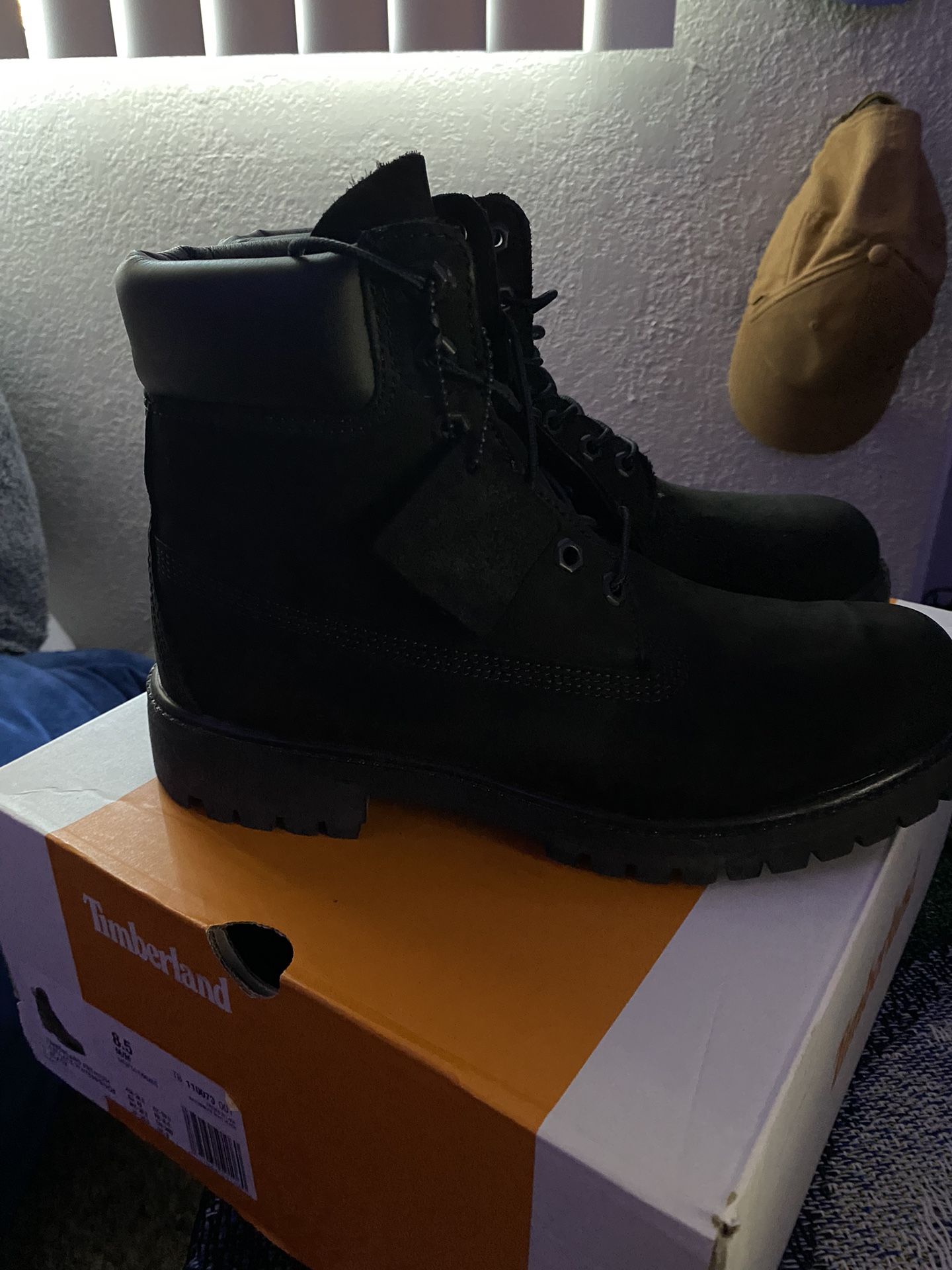 Black Timberland Shoes (size 8 1/2)