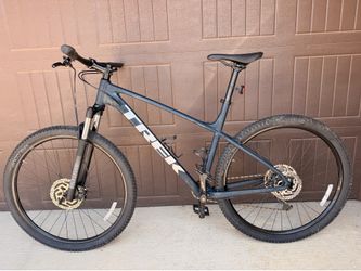 Trek Marlin 7—XL—29”—MTB