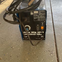 Chicago Electric Portable Welding Machine 