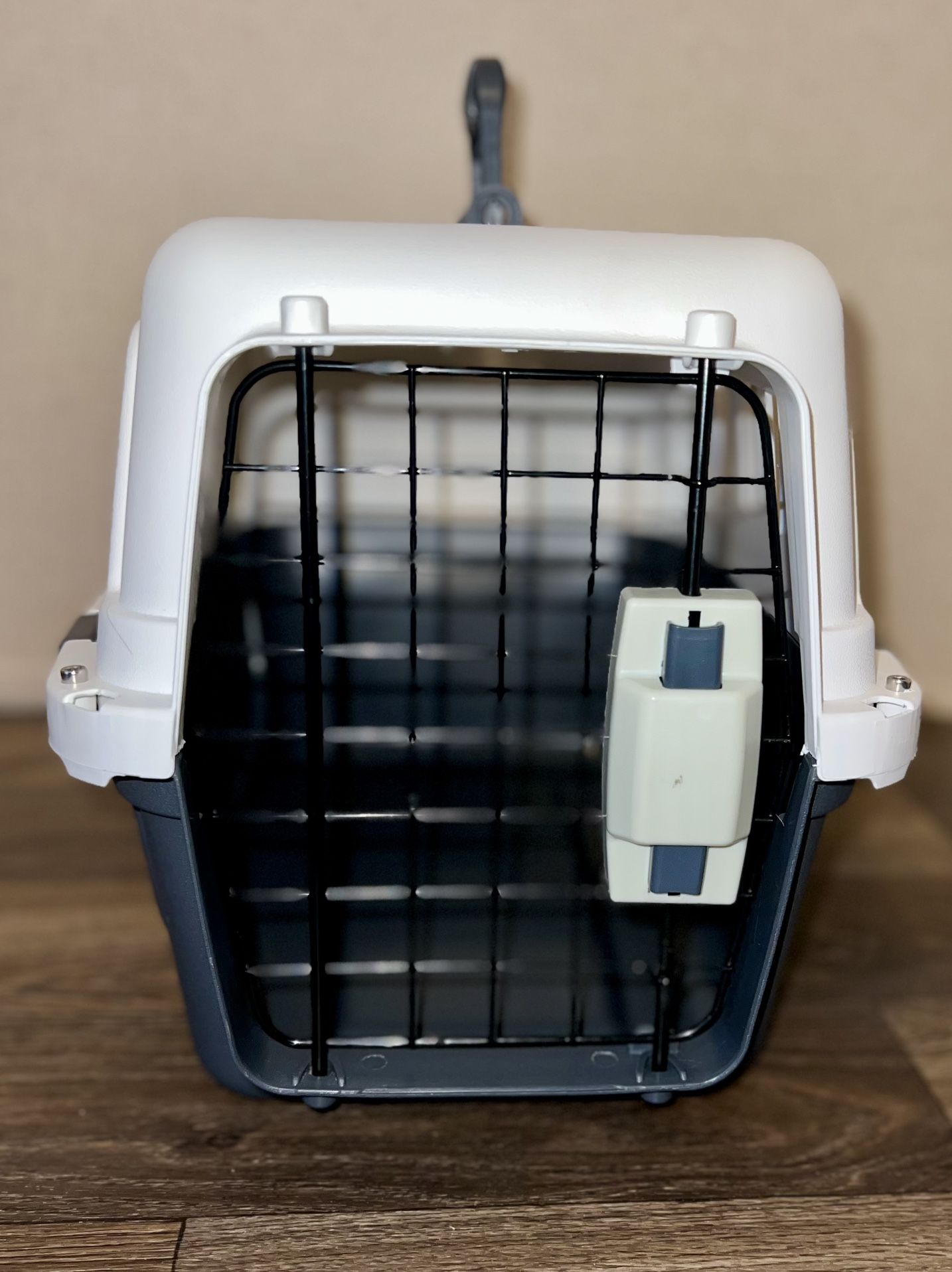 DOG CAGE CRATE CARRIERS Airline Approved Size Small