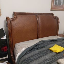 Sleigh Queen Bed With Box Spring