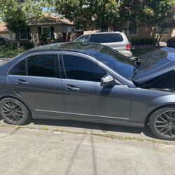 2008 Mercedes C300 FOR PARTS