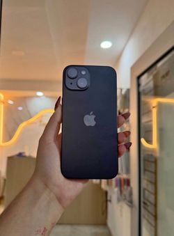 iPhone 15 unlocked