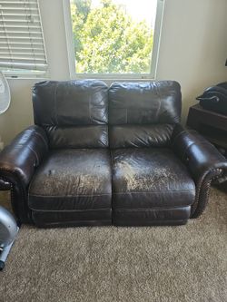 Two seat leather electric recliner - Works!