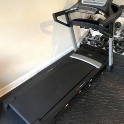NordicTrack T8.5S Treadmill Walk/Run/Jog Exercise Machine Workout Fitness Fold-able Home Gym