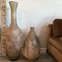 Vases/ Mirror/ Small Stool-table/ Plant! Free Delivery ‼️ (location)