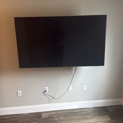 55” Inch Tv With Full Motion Tv Mount