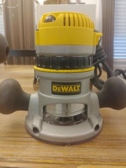 DEWALT DW618 2-1/4 HP Variable Speed Router w/ Fixed & Plunge Bases