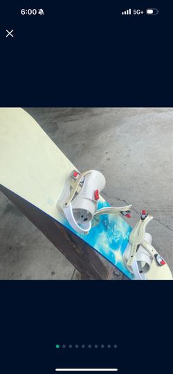 24seven Snowboard With Wildflower Bindings 147cm Long 