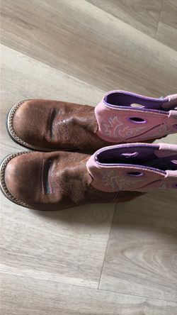 Boots/ girls size 3.5