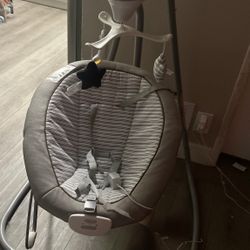 Graco DuetConnect Deluxe Multi-Direction Baby Swing and Bouncer