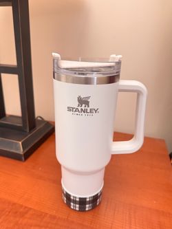 Stanley Quencher Tumbler with Handle – White