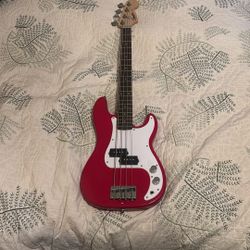 Squier Mini Precision Bass Electric Bass 