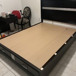 BLACK & SILVER bed 🛌  W/ Storage Drawers