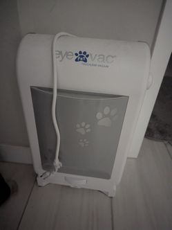 Eye vac pet hair