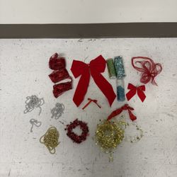  Ribbon, bows, bead lot-25 count 