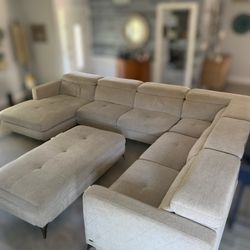 Sofia Vergara Sorento 5 Piece Sectional 