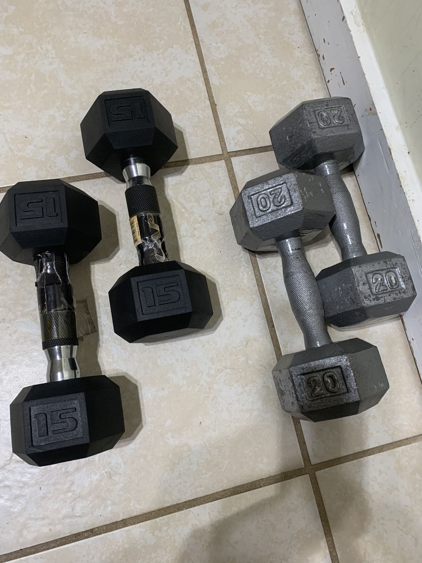 Dumbbell Pairs (in Great Condition) Details in DESCRIPTION 