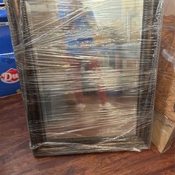 Espejo Montado en Madera 