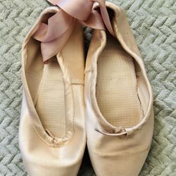 Ballet shoes