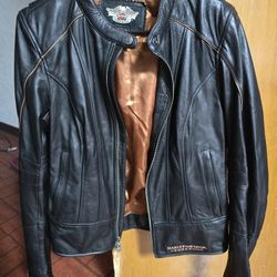 Harley Davidson Women's Leather Jacket (Large)