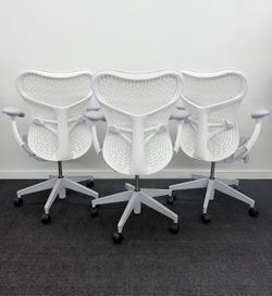 HERMAN MILLER MIRRA 2 CHAIRS FULLY ADJUSTABLE DELIVERY AVAILABLE $550 EACH