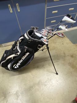 Men’s LEFT HAND Taylormade R11 Golf Clubs