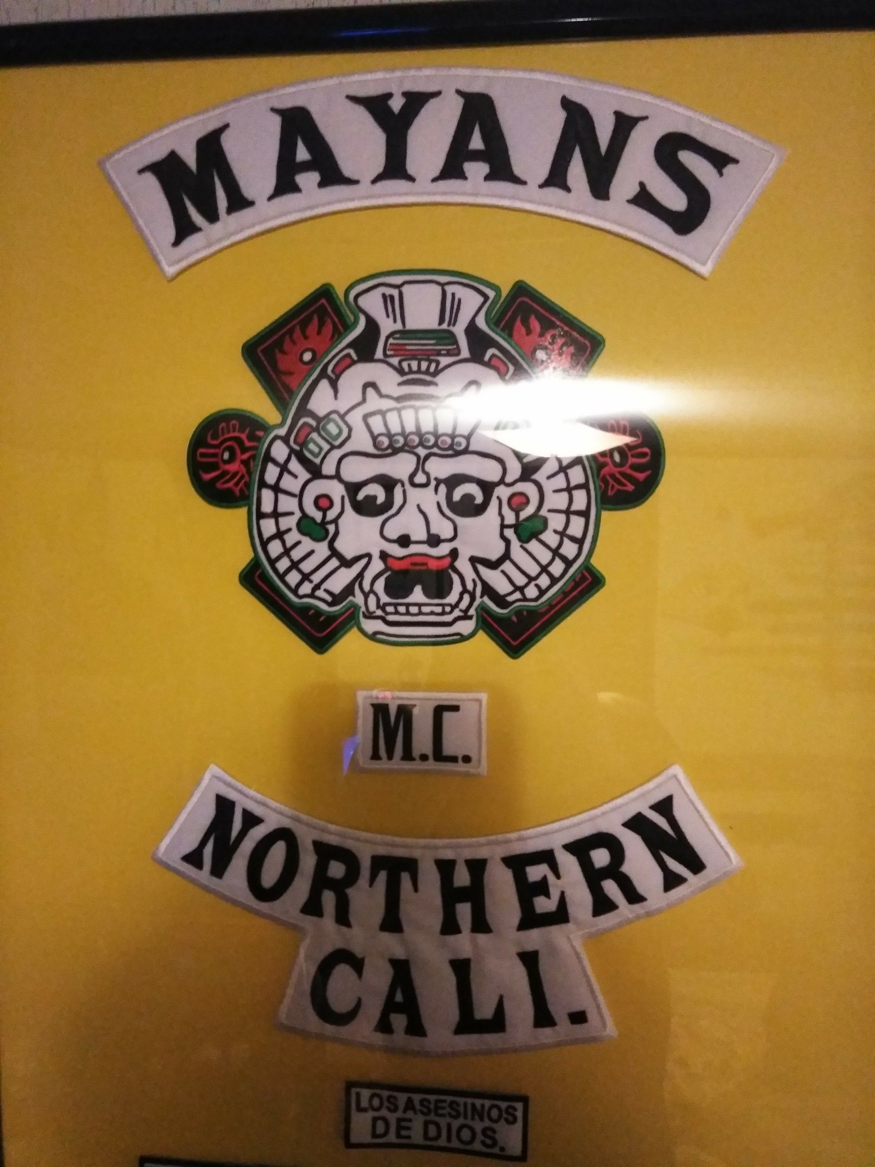 Mayans TV series original motorcycle club colors (patches).
