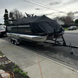 2000 Pontoon Tritoon Polishing Please Read Add 