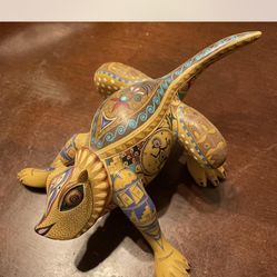 Rare Signed Alebrije Chameleon by Jacobo y María Ángeles (2006) – Oaxaca Folk Art
