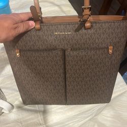 Micheal Kors Purse