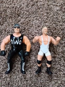 Hulk Hogan And Big Poppa Pump Action Figures