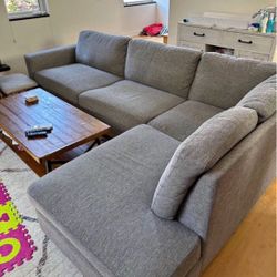 Sectional Couch With Ottoman 