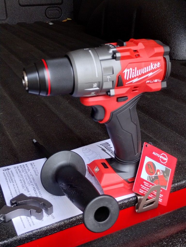 Brand New Milwaukee M18 FUEL 18V Lithium-Ion Brushless Cordless 1/2 in. Hammer Drill/Driver (Tool- Only)